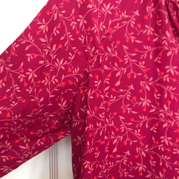 Old Navy Peplum Flower Print Blouse - Picture 5 of 7